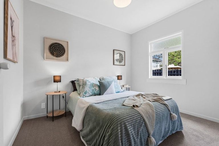 Photo of property in 36 Rimu Street, New Lynn, Auckland, 0600