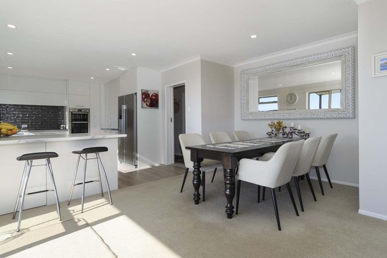 Photo of property in 18 Hinewa Road, Otumoetai, Tauranga, 3110