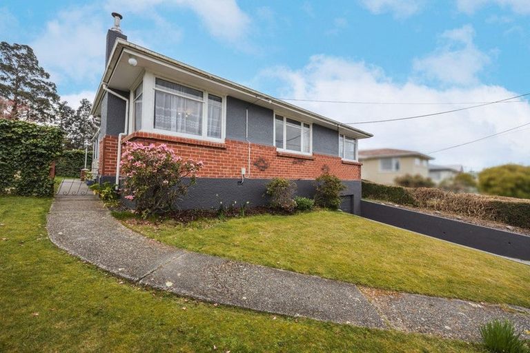 Photo of property in 18 Oxford Street, Holmes Hill, Oamaru, 9401