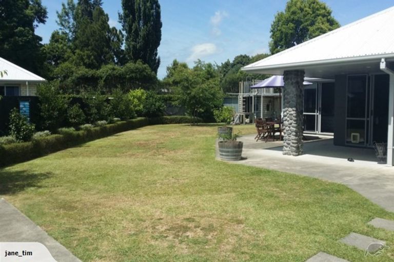 Photo of property in 21 Jasmine Place, Cambridge, 3434