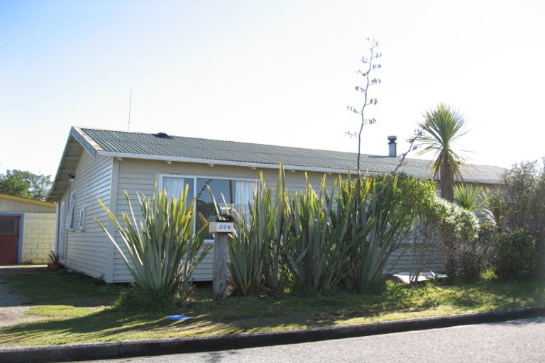 Photo of property in 229 Revell Street, Hokitika, 7810