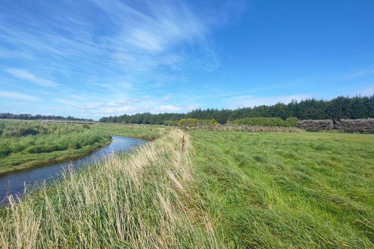 Photo of property in 77 Bay View Road, Woodend, Invercargill, 9877