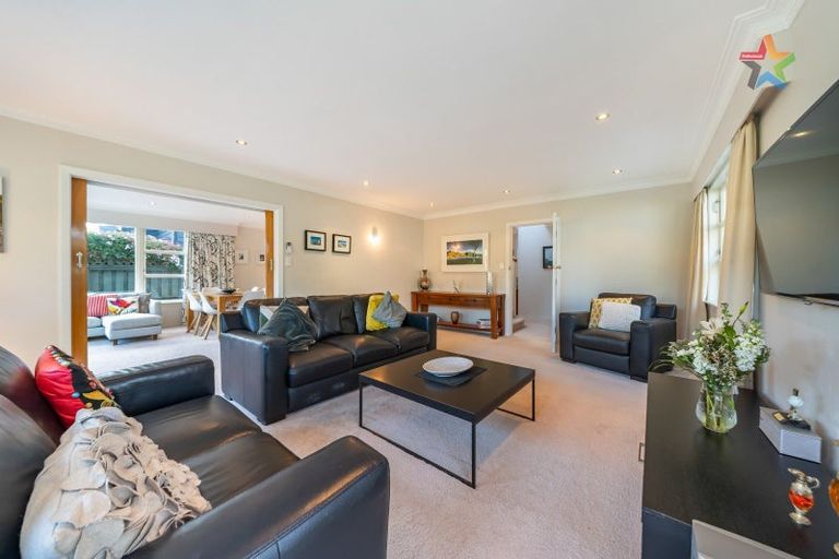 Photo of property in 27 Hinau Street, Woburn, Lower Hutt, 5010