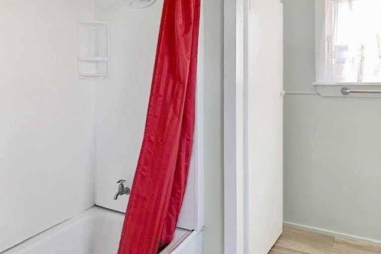 Photo of property in 46 Pratt Avenue, Foxton Beach, Foxton, 4815