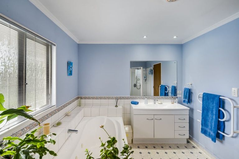 Photo of property in 12b Avondale Road, Taradale, Napier, 4112