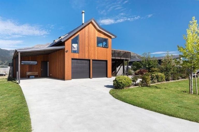 Photo of property in 11 Sentinel Drive, Lake Hawea, Wanaka, 9382