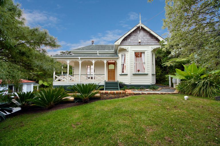 Photo of property in 54 Upland Road, Huia, Auckland, 0604