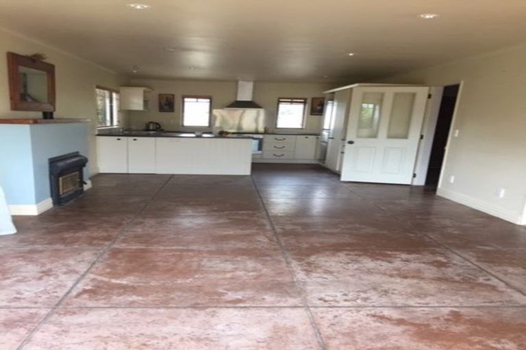 Photo of property in 79 Michael Road, Paraparaumu Beach, Paraparaumu, 5032