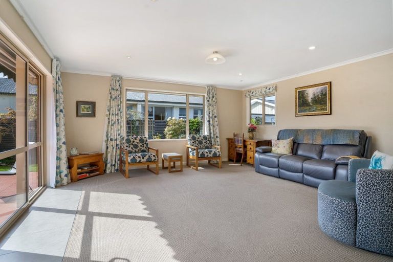 Photo of property in 98 Park Street, Winton, 9720