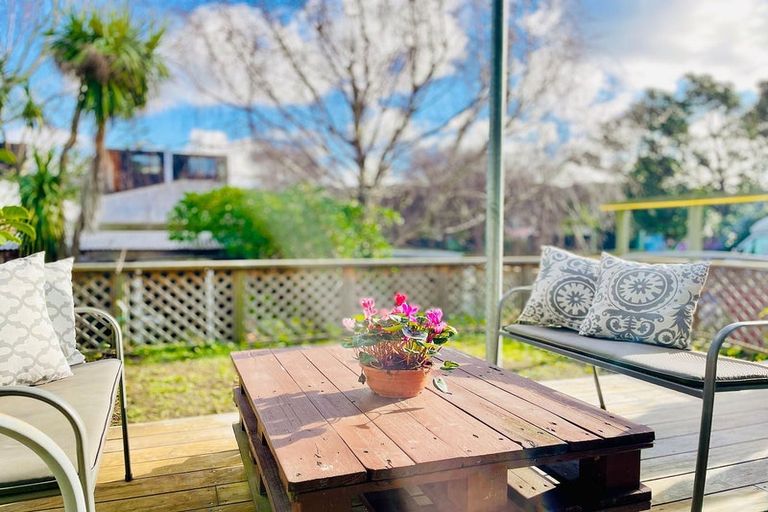 Photo of property in 122 Owen Street, Newtown, Wellington, 6021