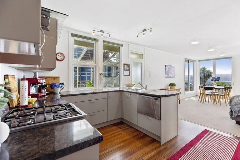 Photo of property in 132 Mitchell Street, Brooklyn, Wellington, 6021