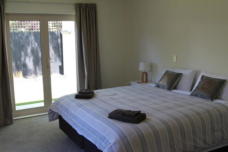 Photo of property in 122 Office Road, Merivale, Christchurch, 8014
