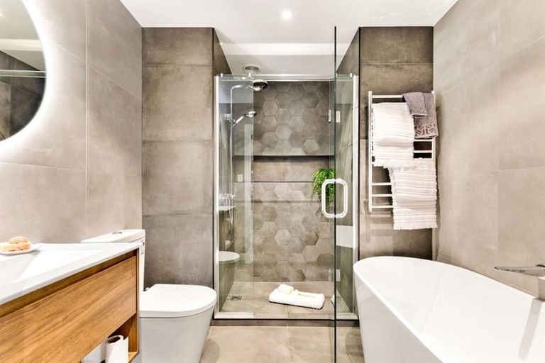 Photo of property in 3/163 Hobsonville Road, West Harbour, Auckland, 0618