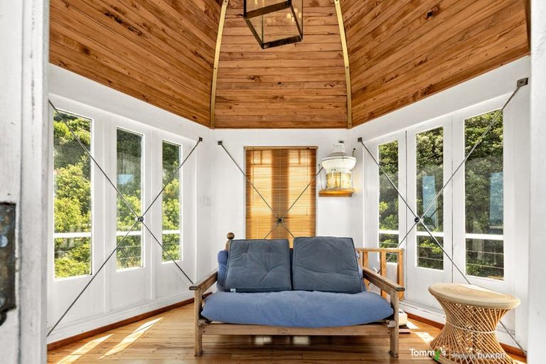 Photo of property in 326 The Esplanade, Island Bay, Wellington, 6023