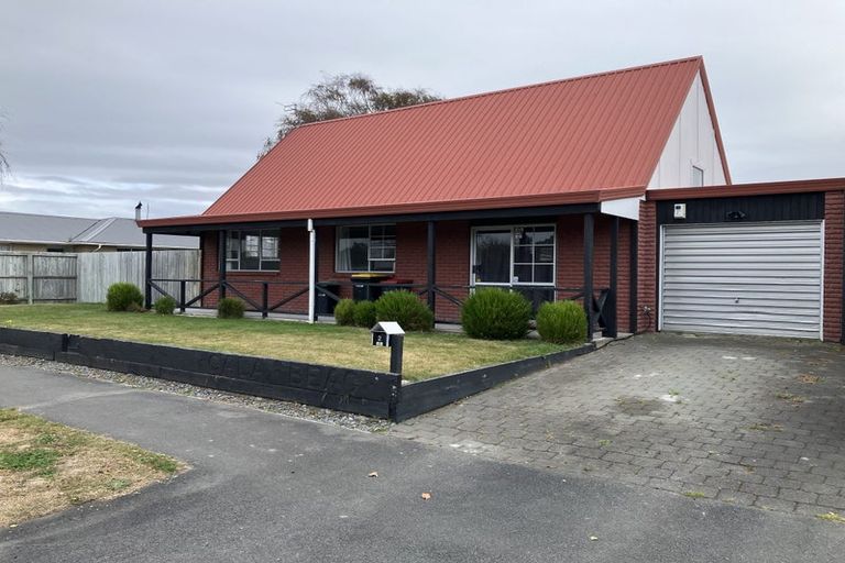 Photo of property in 2 Branksome Place, Parklands, Christchurch, 8083