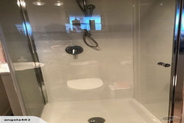 Photo of property in 21a Stanley Road, Glenfield, Auckland, 0629