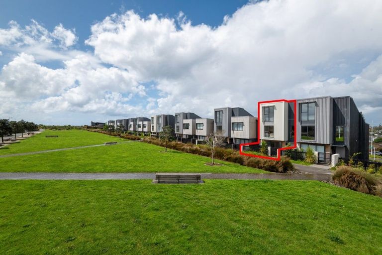 Photo of property in 83 Bearing Parade, Long Bay, Auckland, 0630