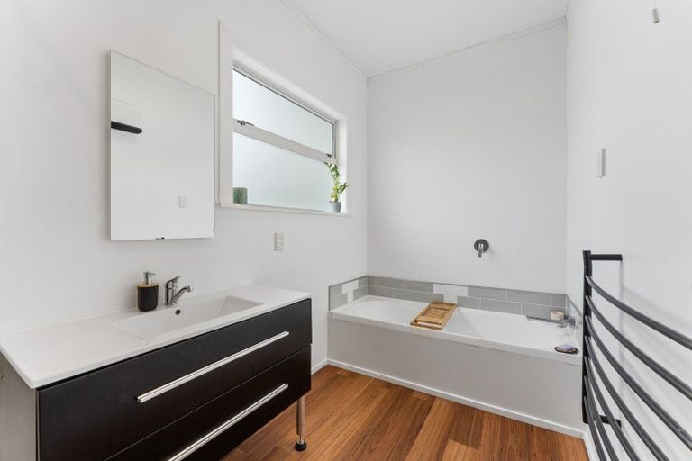 Photo of property in 9 Wear Street, Rongotea, 4476