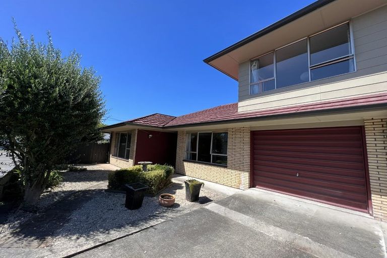 Photo of property in 39 Searells Road, Strowan, Christchurch, 8052