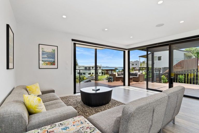Photo of property in 58 Du Fresne Place, Russell, 0202