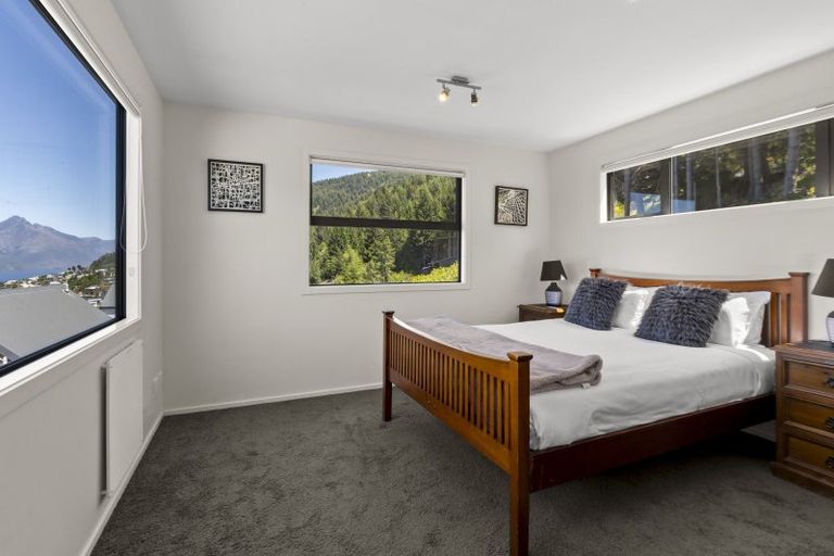 Photo of property in 24 Stone Ridge Place, Queenstown, 9300