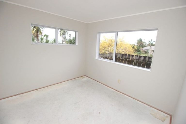 Photo of property in 130m Lakeside Drive, Orewa, 0931