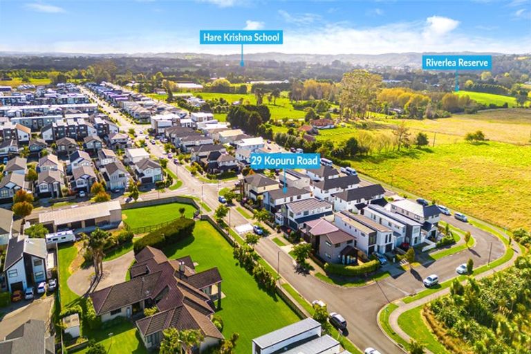 Photo of property in 29 Kopuru Road, Whenuapai, Auckland, 0618