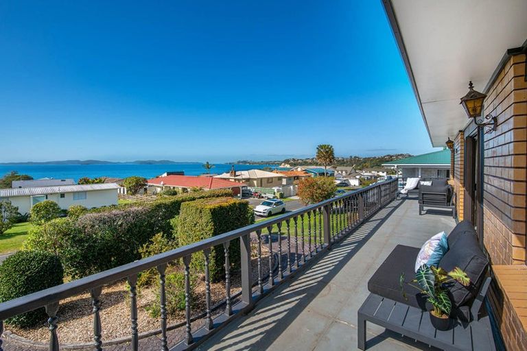 Photo of property in 9 Carmen Terrace, Snells Beach, 0920