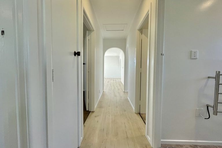 Photo of property in 20 Madison Place, Forrest Hill, Auckland, 0620