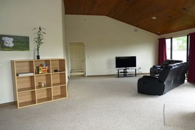 Photo of property in 27 Bathgate Street, Johnsonville, Wellington, 6037