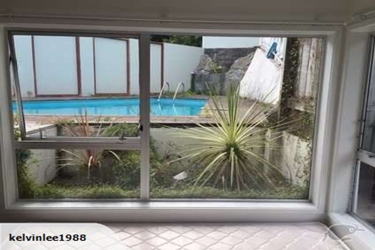 Photo of property in 81 Ayton Drive, Totara Vale, Auckland, 0629