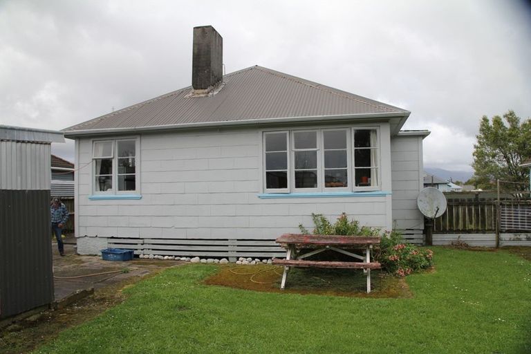 Photo of property in 43 Rintoul Street, Westport, 7825