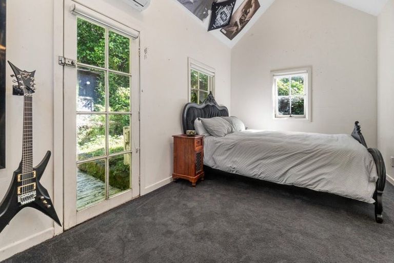 Photo of property in 31 Valley Road, Titirangi, Auckland, 0604