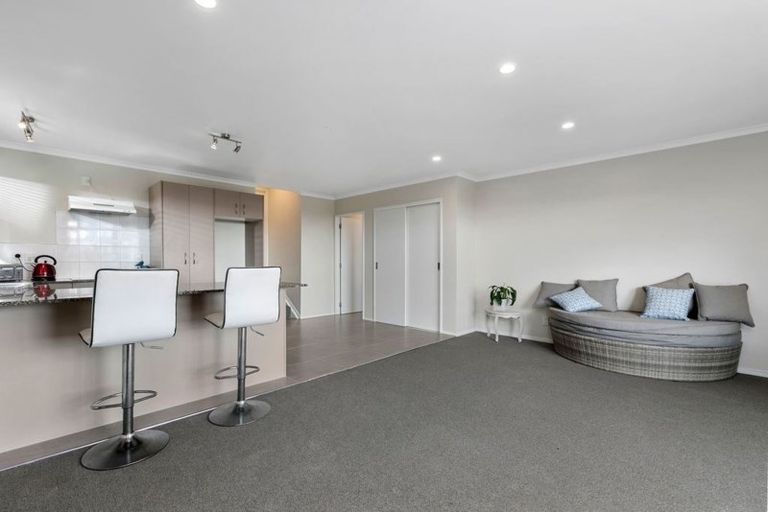 Photo of property in 40d James Laurie Street, Henderson, Auckland, 0612
