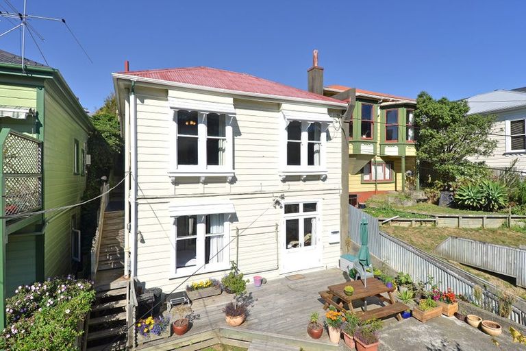 Photo of property in 19 Royal Street, Berhampore, Wellington, 6023