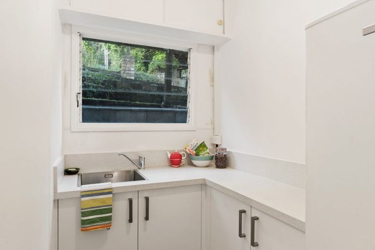 Photo of property in 57 Seddon Crescent, Whataupoko, Gisborne, 4010