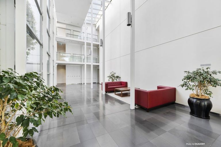 Photo of property in Sanctum Apartment, 10 Ebor Street, Te Aro, Wellington, 6011