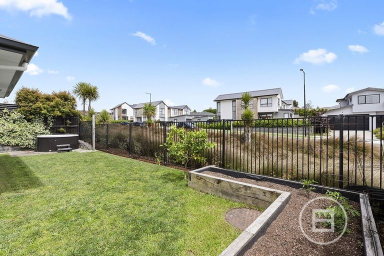 Photo of property in 52 Jane Maree Road, Kumeu, 0810