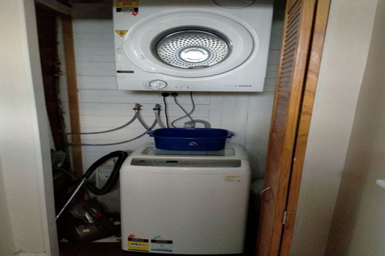 Photo of property in 112 Grafton Road, Roseneath, Wellington, 6011