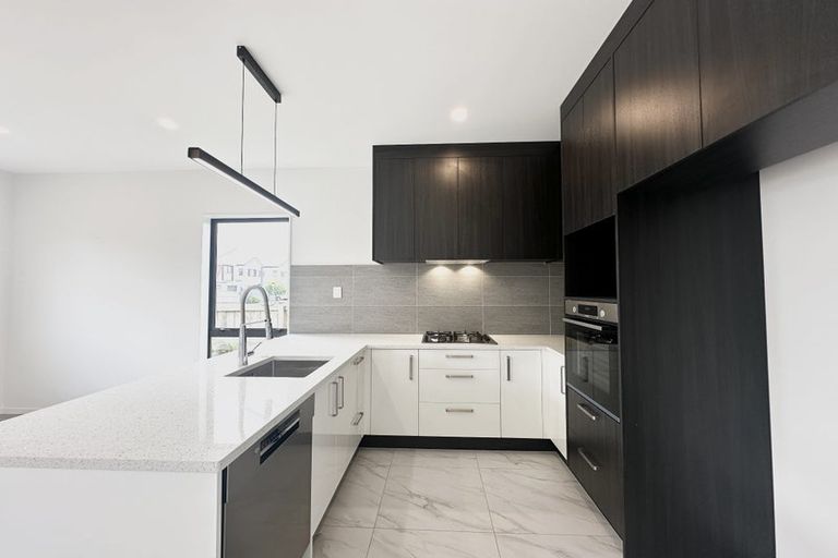 Photo of property in 49 Kairakau Street, Papakura, 2110