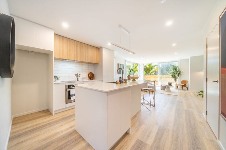 Photo of property in 6/1 Nikau Grove, Woburn, Lower Hutt, 5010