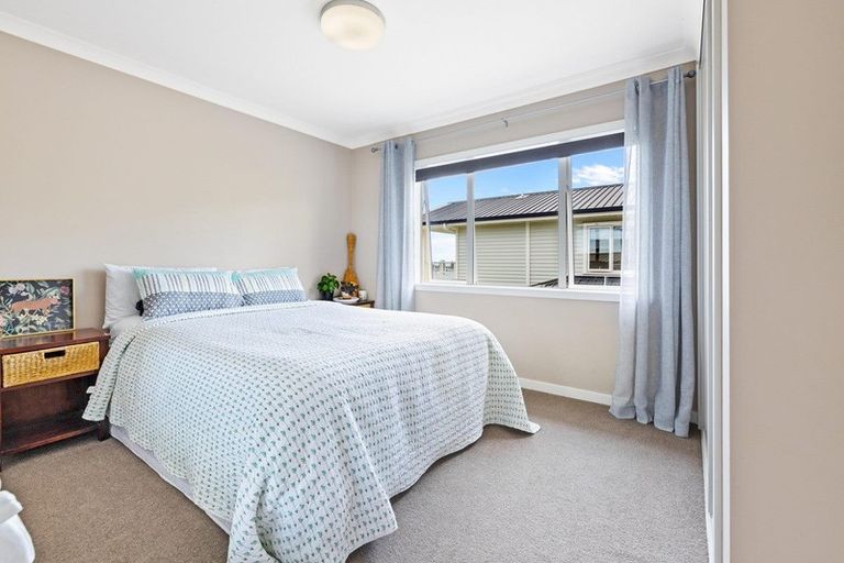 Photo of property in 27 Landmark Terrace, Orewa, 0931