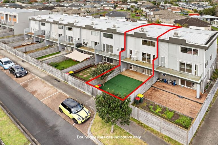 Photo of property in 73 Bordeaux Parade, Te Atatu South, Auckland, 0610