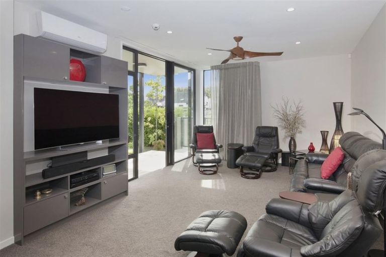 Photo of property in 50 Kilmore Street, Christchurch Central, Christchurch, 8013