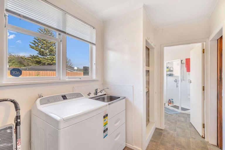 Photo of property in 13 Waimarie Avenue, Paraparaumu, 5032