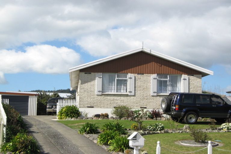 Photo of property in 32 Farnworth Crescent, Whakatane, 3120