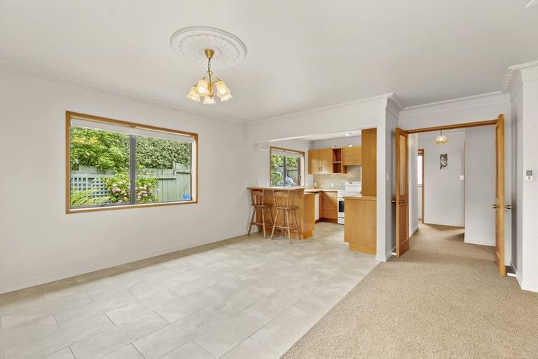 Photo of property in 1/51 Roseberry Avenue, Birkenhead, Auckland, 0626