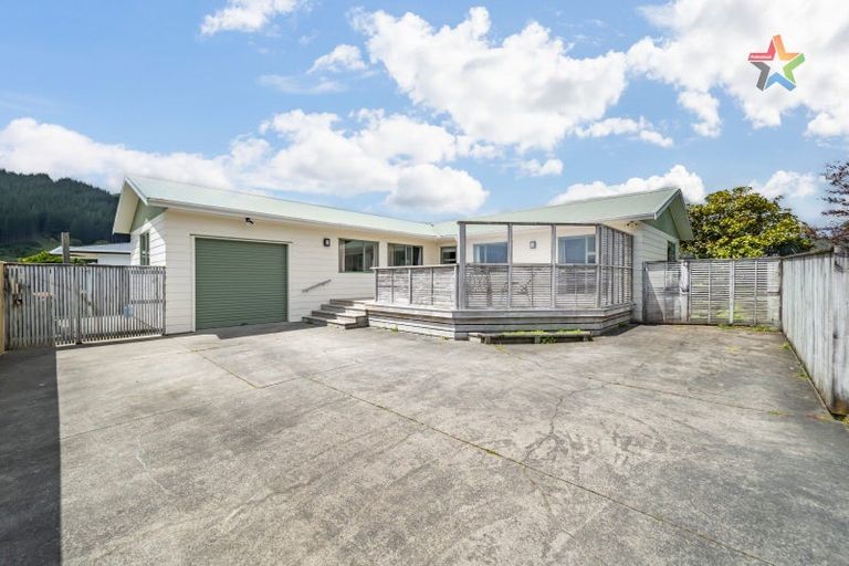 Photo of property in 5a Kilkenny Grove, Wainuiomata, Lower Hutt, 5014