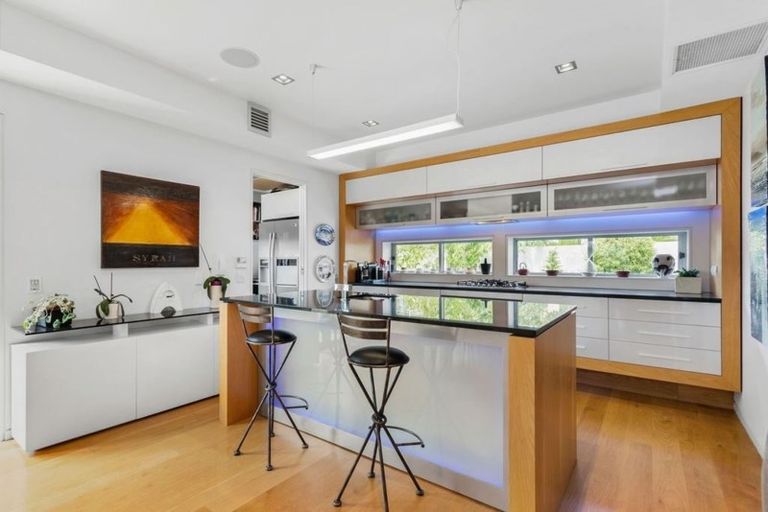 Photo of property in 35a Fendalton Road, Fendalton, Christchurch, 8014