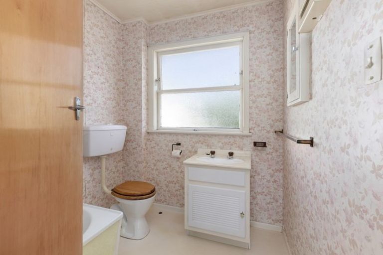 Photo of property in Shakespeare Flats, 8/48 Merton Street, Trentham, Upper Hutt, 5018